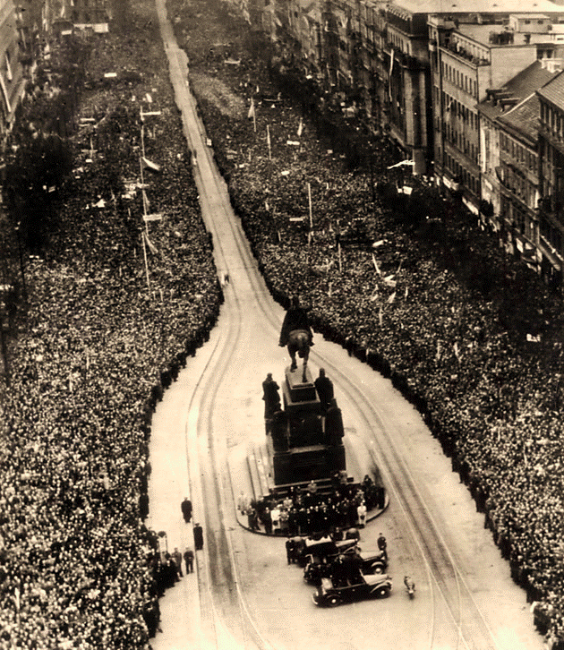 Wenceslas square 25. February 1948